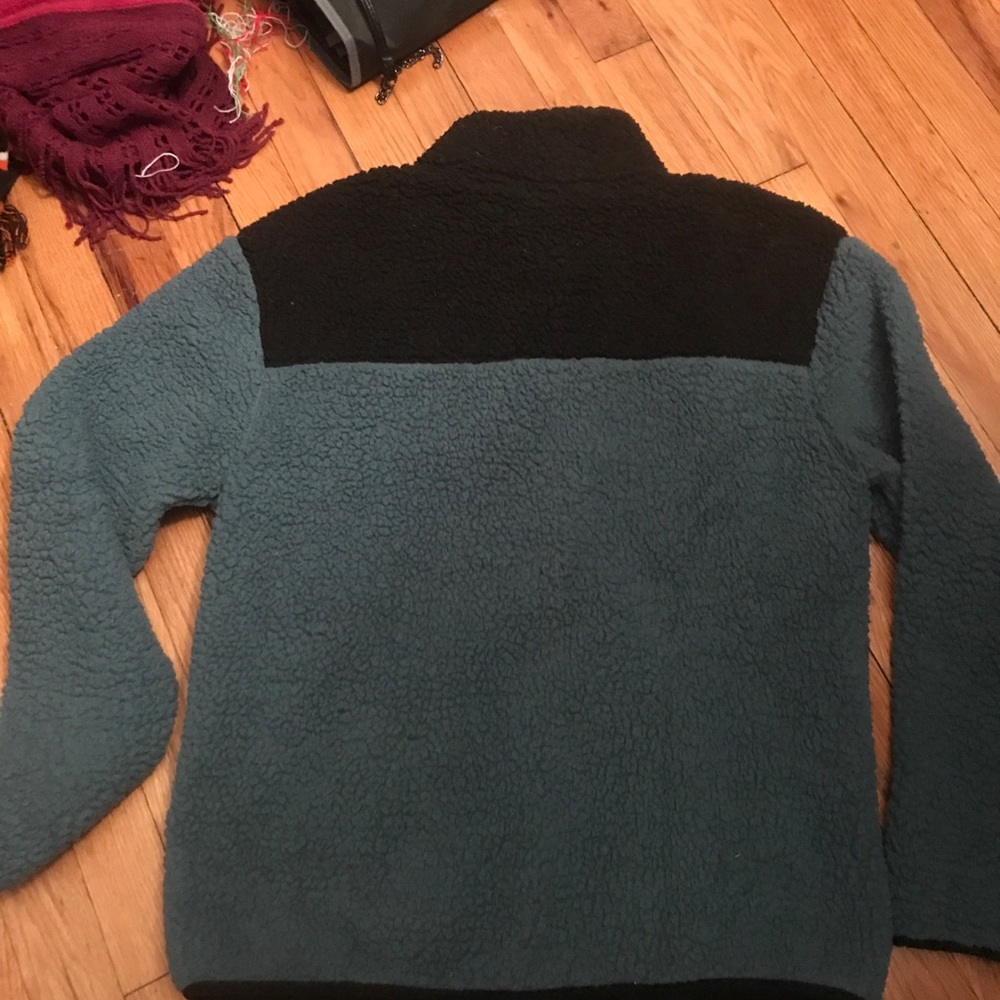 VICTORIA’S SECRET full zip Sherpa jacket - Picture 3 of 3